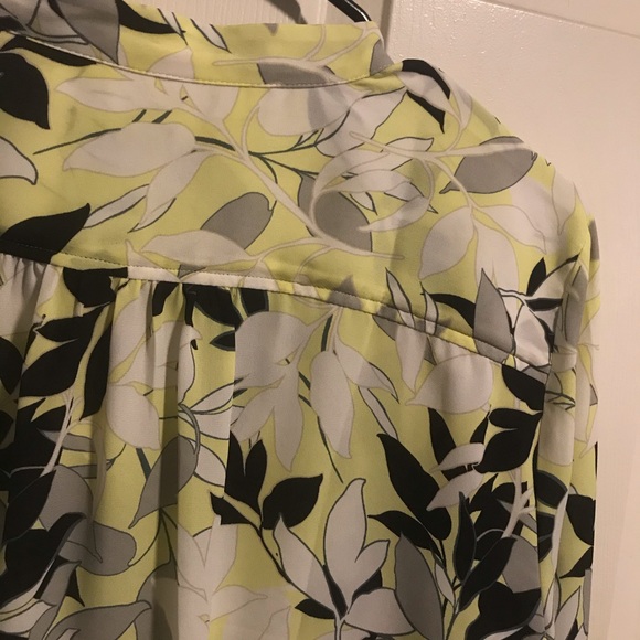 Ann Taylor Floral Blouse - Picture 5 of 7